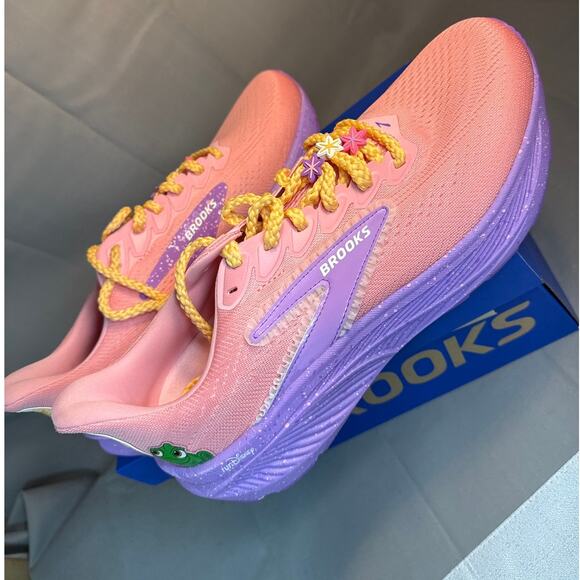 Brooks Run Disney Men’s size 10.5 Ghost 17 Rapunzel Pink/Purple NIB main image 4